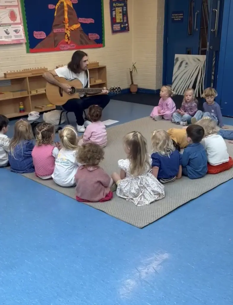 Mr Roberto Music Dawmouse Montessori